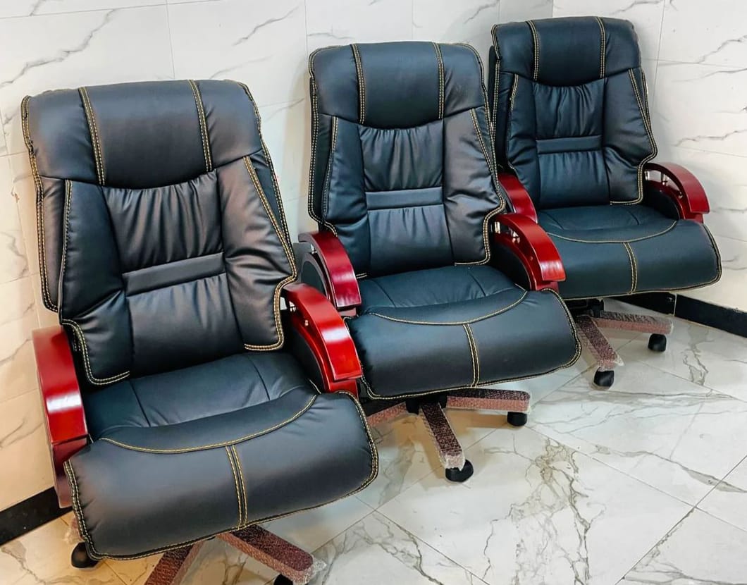 Revolving chair